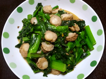 Stir-fry green leafly vegetables and baby scallop with soy sauce
